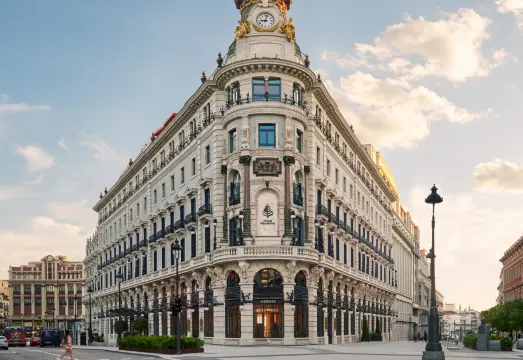 Spain’s Royal Heart: A Guide to the Most Majestic Luxury Hotels in Madrid