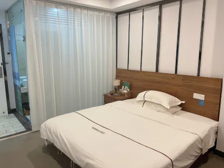 Fusui Dihao Business Hotel