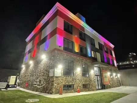 HOTEL 369 BROOKLYN Отели рядом с достопримечательностью «Бруклинский ботанический сад»