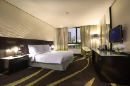 Yas Plaza Mangroves by IHG (formerly Radisson Blu Abu Dhabi Yas Island)