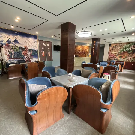 Xinlong Shengjie Liangxuan Hotel