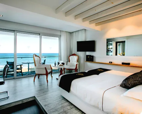 The Ciao Stelio Deluxe Boutique Hotel - Adults Only マッケンジー・ビーチ周辺のホテル