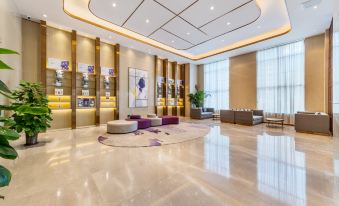 Lavande Hotel   High-speed Railway Station and municipal government of Guigang city