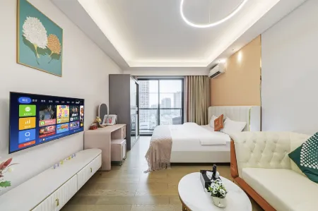 Laikeli Rainbow Apartment (Longjing Garden Lanshi Subway Station, Foshan)