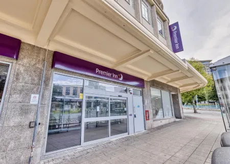 Premier Inn Plymouth City Centre (Derry's Cross) Отели рядом с достопримечательностью «Mayflower International Marina»