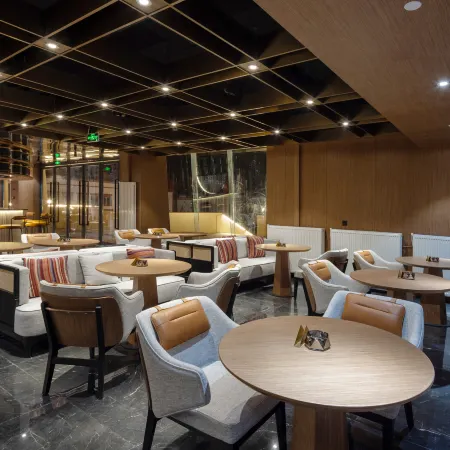 Lixian Bipenggou Jixianggu Hotel