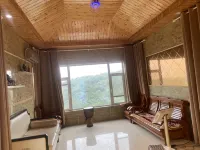 Zhuquanshan Gangzishu Restaurant B&B