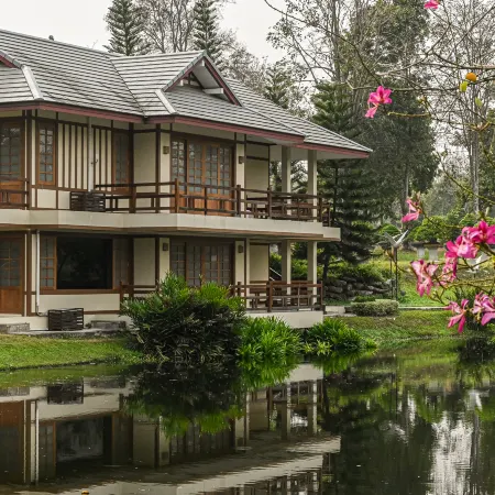 Suanphung Bonsai Village Отели рядом с достопримечательностью «Кхао Краджом»