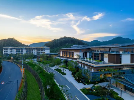 GRAND HOUSE HOT SPRING WUYI Отели в г. Уи