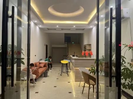 Hanoi Hotel Отели рядом с достопримечательностью «Qiaojia County Mashu Wetland County-Level Nature Reserve»