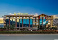 Vienna International Hotel (Ninglang Luguhu Avenue)