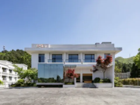 粗茶淡飯·隱廬山荘(九宮山） 通山のホテル