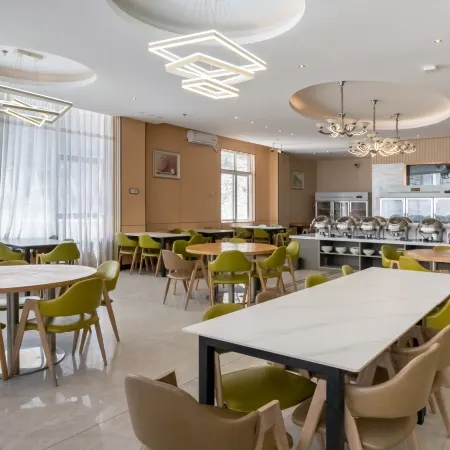 Siji Hotel (Zuogong County)