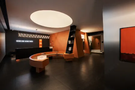 SFEEL DESIGN Hotel (Jinan Lushang Jinmao International Plaza) Отели рядом с достопримечательностью «Shandong Jianzhu University»