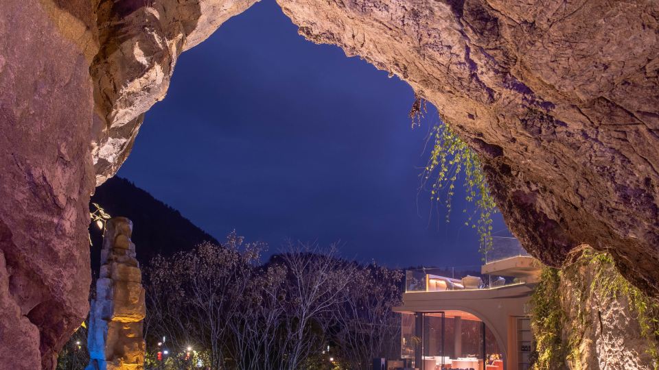 Stone Haven· Zhangjiajie National Forest Cave Homestay