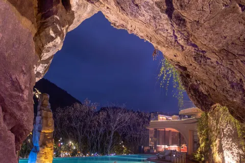 Zhangjiajie Qishi Li Cave Homestay (National Forest Park Flagship Store)