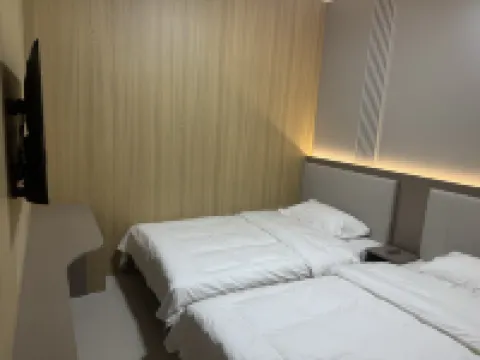 瀋陽天鑫聚ホテル（中街地下鉄駅故宮）