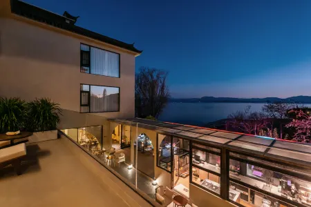 Dali Liufan Xiciao. Seaview Homestay (Erhai Ecological Corridor Store) Отели рядом с достопримечательностью «Taihecheng Relic Site»