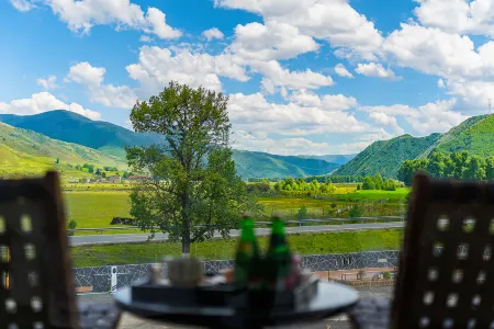 Bowan•Valley  Hotel Отели рядом с достопримечательностью «Тагун»