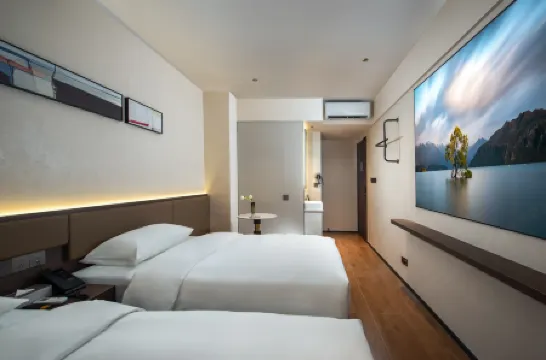 Happy Hour Hotel（Shenzhen Luohu East Gate）