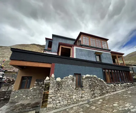 Sa'gya Ancient City Pingcuo Kangsang Wenhua Yichan Homestay