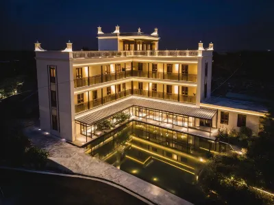 Danba Zemu Manor Отели рядом с достопримечательностью «Склон Тибетской Китайской Горы»