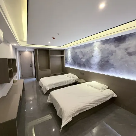 Huadong Tangquan Hotel