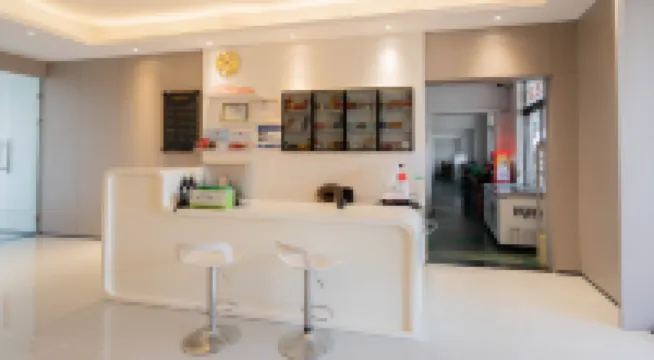 Mingshanling Business Hotel