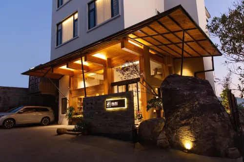 Yuanshe Tangwu · Chinese Wabi-Sabi Hot Springs Boutique Stay