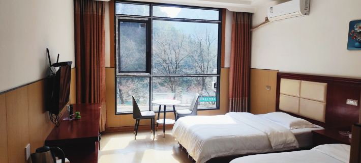 Luren Hostel Hotels in Tongjiang