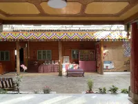 Dewa Old XI ZANG House • Hostel (Feilai Temple Meili Snow Mountain Scenic Area) - bar