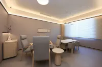 JI Hotel (Changbai G331 National Highway Changbai Port) - parking