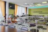 Sport Time Hotel Hotels in Semkovo