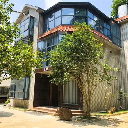 Longzhou Tianzhi'e Villa Hotel