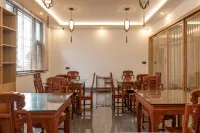 Huarui Hotel(Jiuhuashan Tourism ExchangeCentre Store)