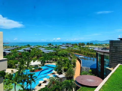 Thousand Cranes Sanya Yazhou Bay int‘l Exchange Centre , Curio Collection by Hilton Hotels near Sanya Longevity Valley
