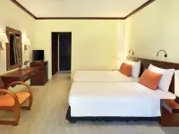 منتجع ميركيور سانور Hotels near شاطئ بينجيمباك
