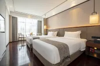 Qianmen Holiday Inn (Zhuhai City Rail Mingzhu Station) Hotel a QianShan Area