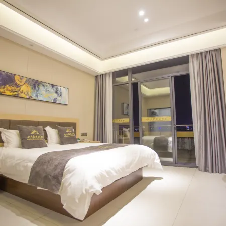 Golden Sunshine Hotel