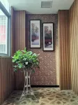 Elong ME Hotel (Ganzhou Ruijin Wanhe Plaza Municipal Government) - 2-نجوم