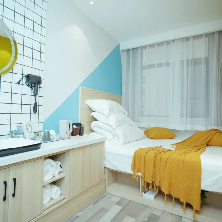 Dengzhou Zhaiji B&B Hotel (Real Madrid International Wandelung Branch)