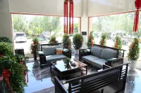 Erlianhot Qilin Hotel - parking
