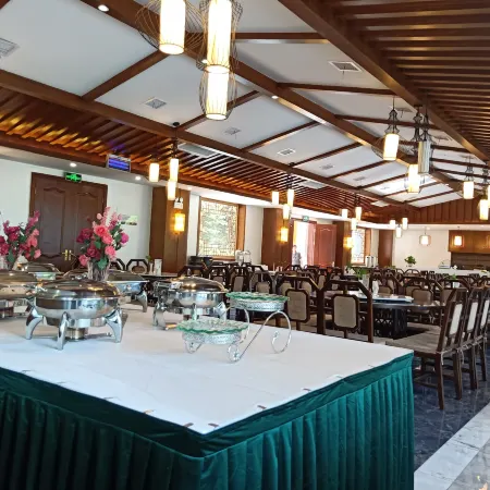 Chuanyanshan Holiday Hotel