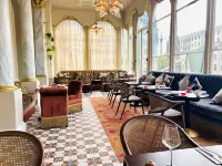 The Clermont London, Charing Cross Hotels near St. James