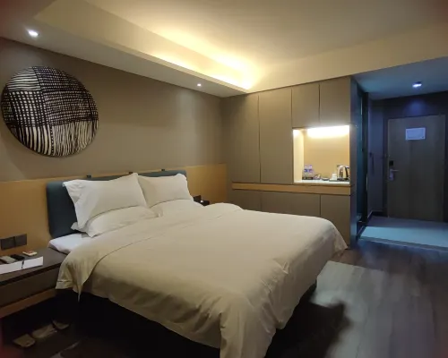 Ru jia Huayi Select Hotel (Fuxin Street, Fuping County, Yangquan City) Hotel di Daerah Country