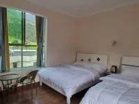 Lian shan he feng xiao zhu min shu Hotels in Lianshan