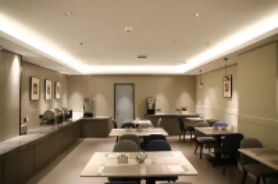 Homeinn Hotel (Jixi Jinlong Building Railway Station Wanda Plaza)