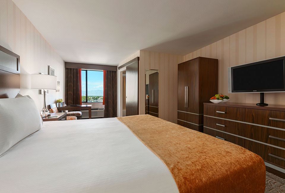 Gold Coast Hotel and Casino-Las Vegas Updated 2023 Room Price-Reviews &  Deals | Trip.com