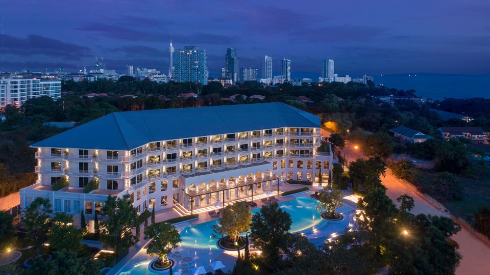 Cross Pattaya Pratamnak