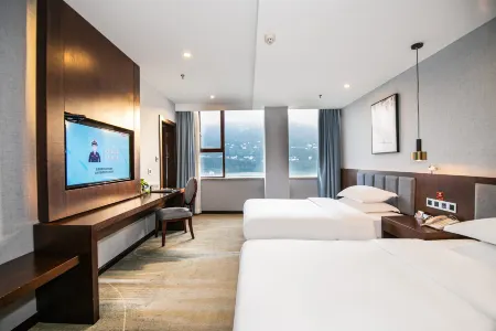 Yunyang Jiangjin Hotel